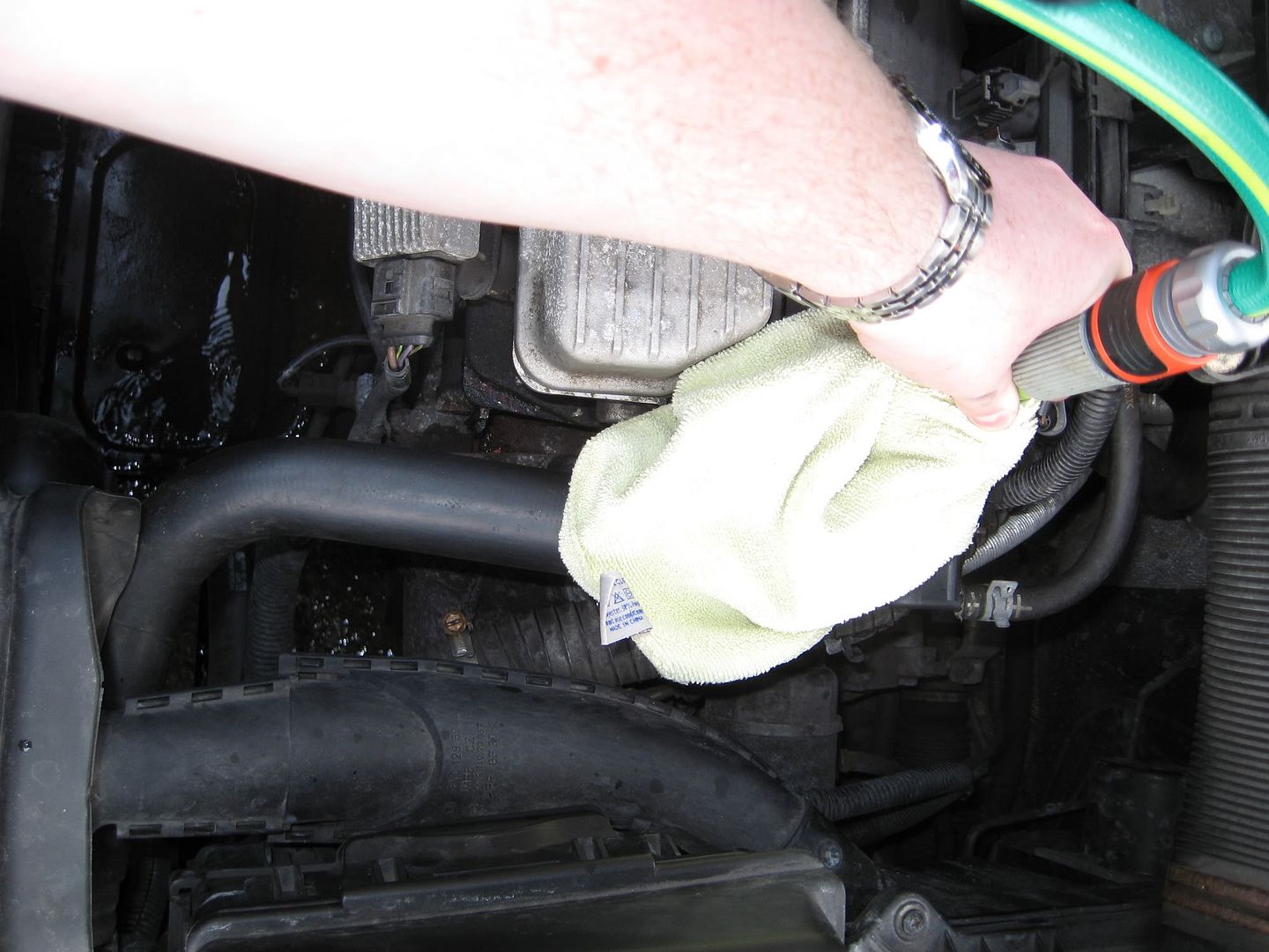 1.4mpi changing thermostat and flushing coolant system Skoda Fabia